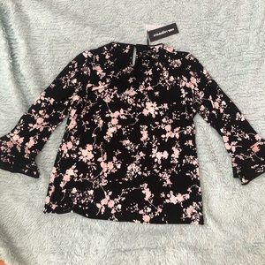 3/4 sleeved floral blouse